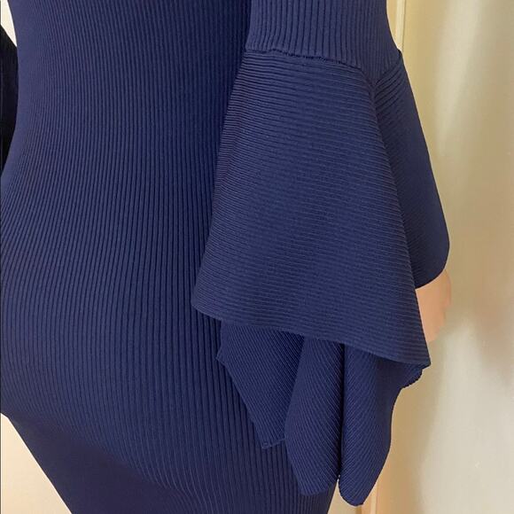 Bebe Ribbed Cold Shoulder Ruffle Trim MIDI Dress Size S NWT - Picture 5 of 6